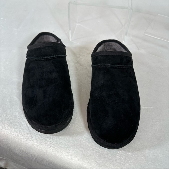 UGG 🎀 Classic plush slippers sz 8✔️ - Picture 6 of 7